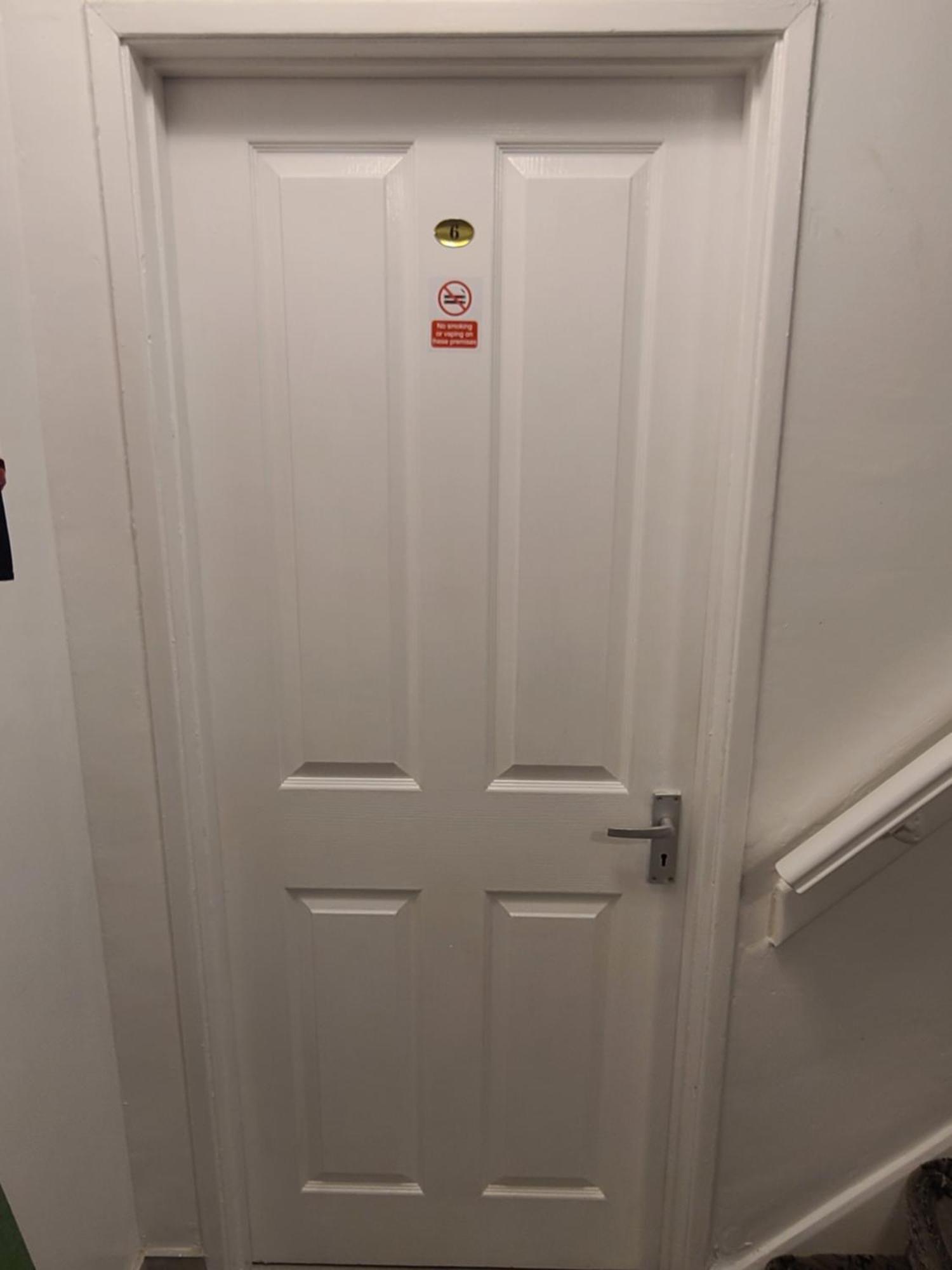 Roomz-Gatwick-London-Airport Parking-Travel Service Ifield Екстер'єр фото